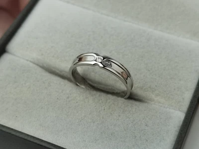 แหวนเพชรผู้ชาย Conrad Bezel