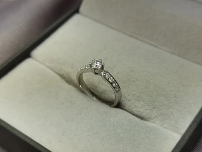 แหวนเพชรผู้ชาย Finch Signet