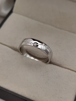 แหวนเพชรผู้ชาย Stone Band