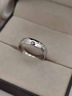 แหวนเพชรผู้ชาย Stone Band