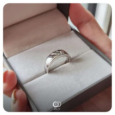 แหวนเพชรผู้ชาย Jett Band