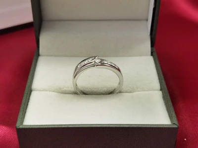 แหวนเพชรผู้ชาย Weston Channel