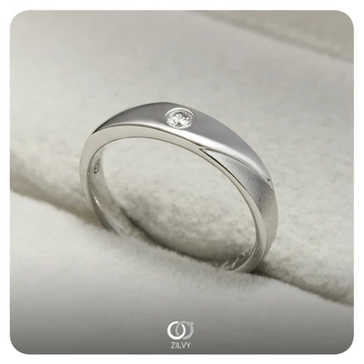 แหวนเพชรผู้ชาย Pierce Line