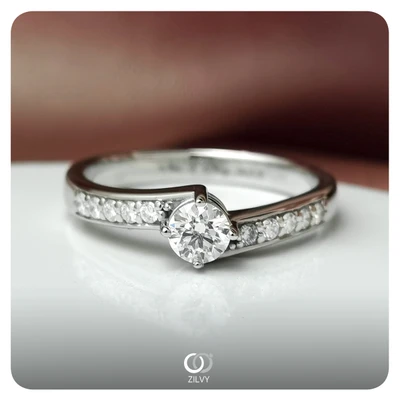 แหวนเพชร Elia Flanked