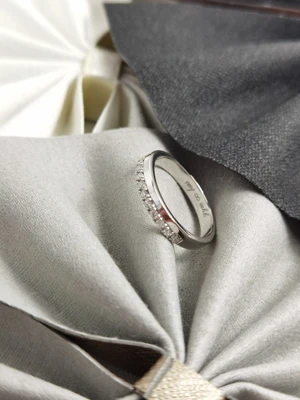 แหวนเพชร Zinnia Channel