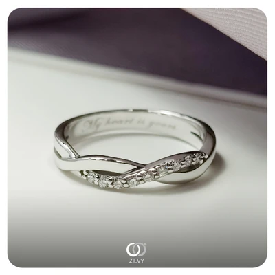 แหวนเพชร Lisette Twist