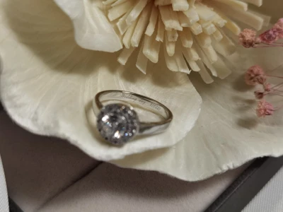 แหวนเพชร Fleur Aura