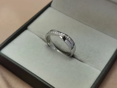 แหวนเพชร Mirabelle Twist