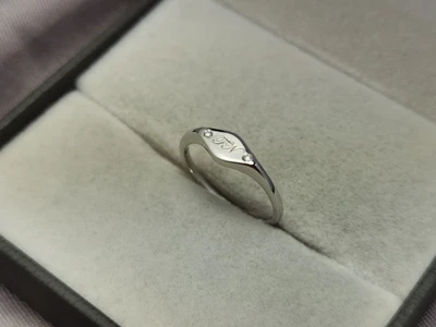 แหวนเพชร Adora Signet