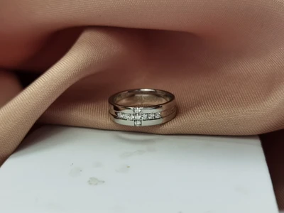 แหวนเพชร Jade Channel