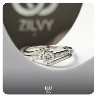 แหวนเพชร Calla Flanked