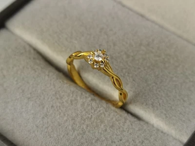 แหวนเพชร Elodie Twist