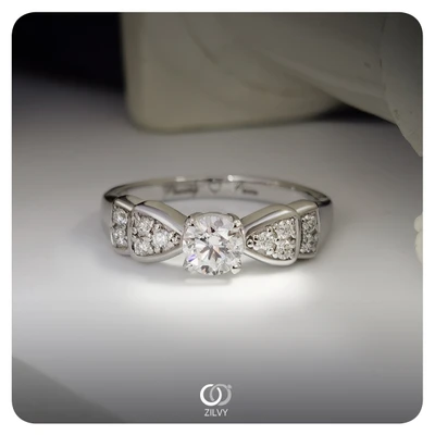 แหวนเพชร Caprice Flanked