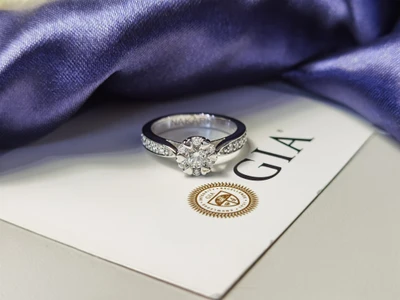 แหวนเพชร Celine Aura