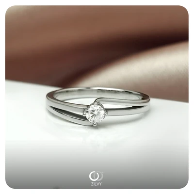 แหวนเพชร Claire Split