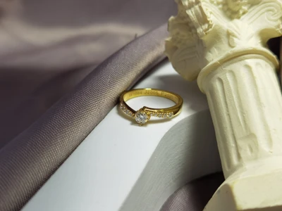 แหวนเพชร Ivy Flanked