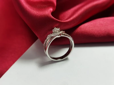 แหวนเพชร Primrose Split