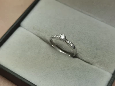 แหวนเพชร Seraphine Flanked