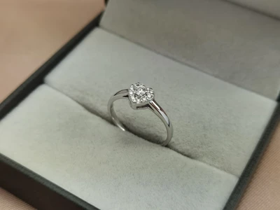 แหวนเพชร Riviera Aura