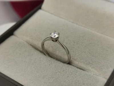 แหวนเพชร Coraline Solo