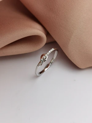 แหวนเพชร Bloom Pavé