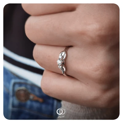 แหวนเพชร Astrid Trinity