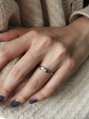 แหวนเพชร Astrid Trinity