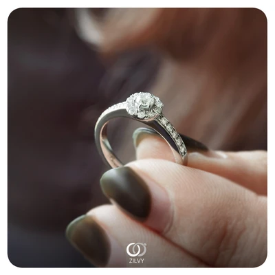 แหวนเพชร Faye Aura