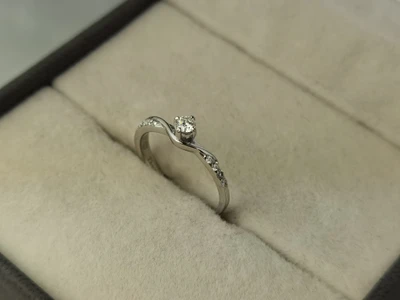 แหวนเพชร Marcelle Twist