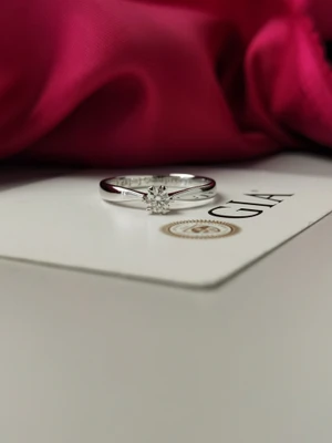 แหวนเพชร Ophelia Solitaire