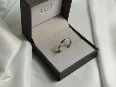 แหวนเพชร Primrose Twist