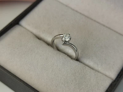 แหวนเพชร Stella Solitaire