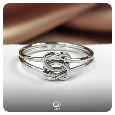 แหวนเพชร Brielle Twist