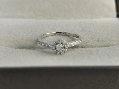 แหวนเพชร Ember Halo