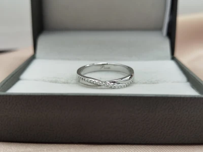 แหวนเพชร Elia Twist