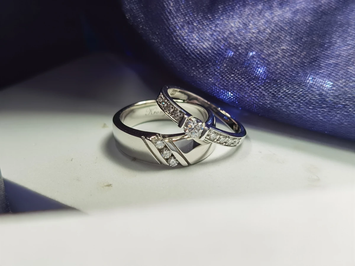 Gemma Side Stone — Real piece