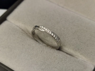 แหวนเพชร Camille Twist