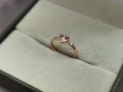 แหวนเพชร Lilac Solitaire