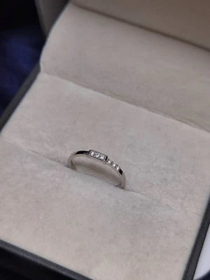 แหวนเพชร Adora Channel