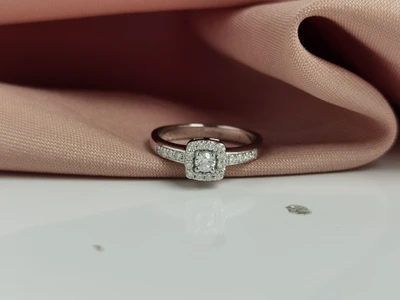 แหวนเพชร Adora Channel