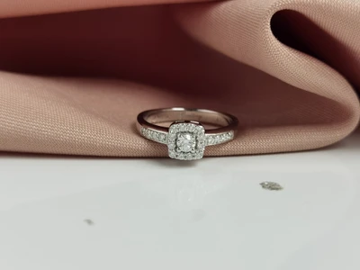 แหวนเพชร Adora Channel