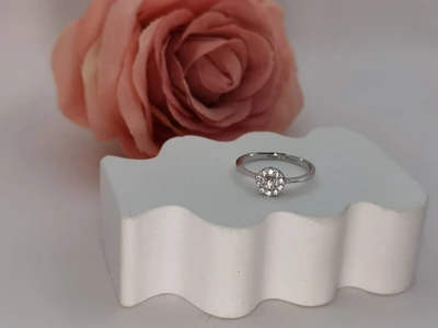 แหวนเพชร Ines Pavé