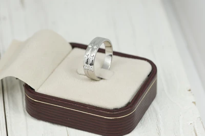 แหวนเพชร Yvette Cluster