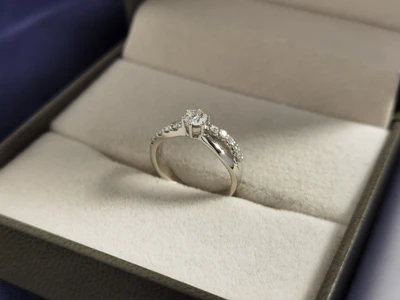 แหวนเพชร Aria Twist