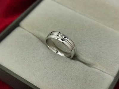 แหวนเพชร Nadine Twist