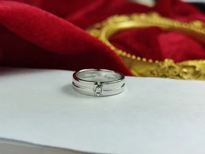 แหวนเพชร Nadine Twist