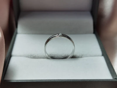 แหวนเพชร Yara Twist