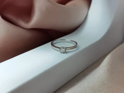 แหวนเพชร Yara Twist