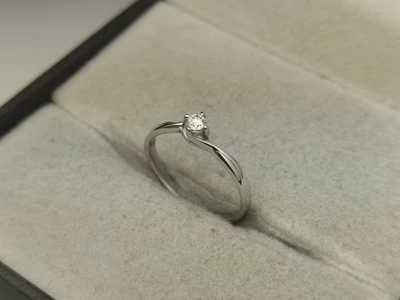 แหวนเพชร Winona Twist