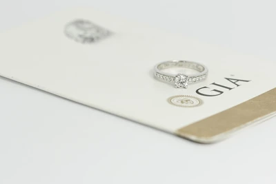 แหวนเพชร Lucienne Duo